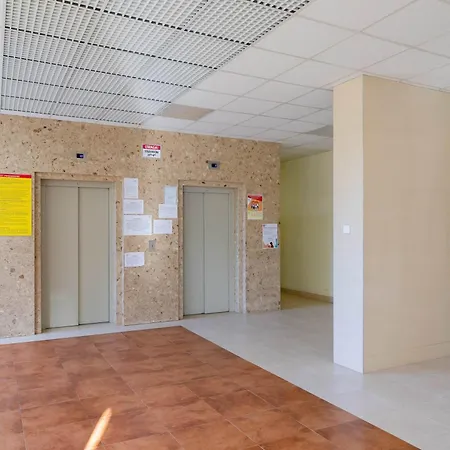 Wola Spacious 3-bedroom Close To The Metro By Renters Διαμέρισμα *