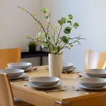 Wola Spacious 3-bedroom Close To The Metro By Renters *