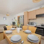 Wola Spacious 3-bedroom Close To The Metro By Renters *