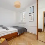 Wola Spacious 3-bedroom Close To The Metro By Renters Διαμέρισμα Βαρσοβία