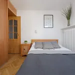 Wola Spacious 3-bedroom Close To The Metro By Renters * Βαρσοβία