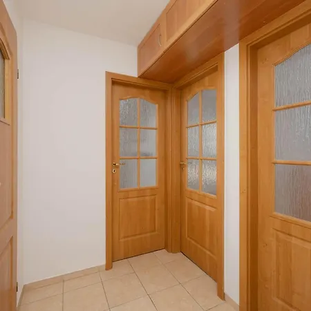 Wola Spacious 3-bedroom Close To The Metro By Renters * Varsovie